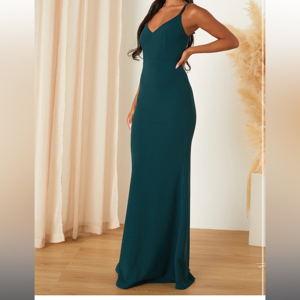 Formal dress - Picture 1 of 7